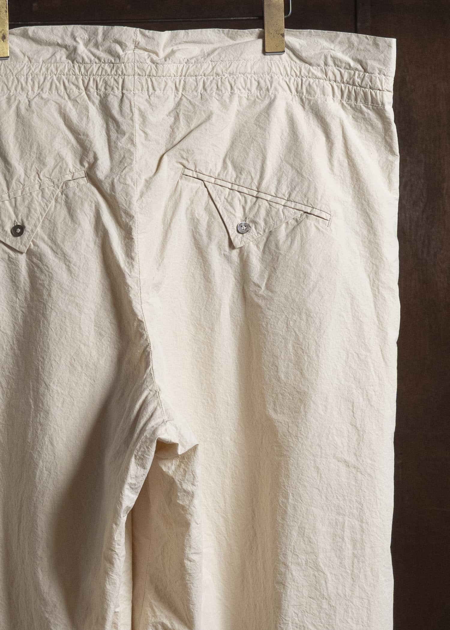 amachi. AY19B-3079 Air Forming Pants Off White