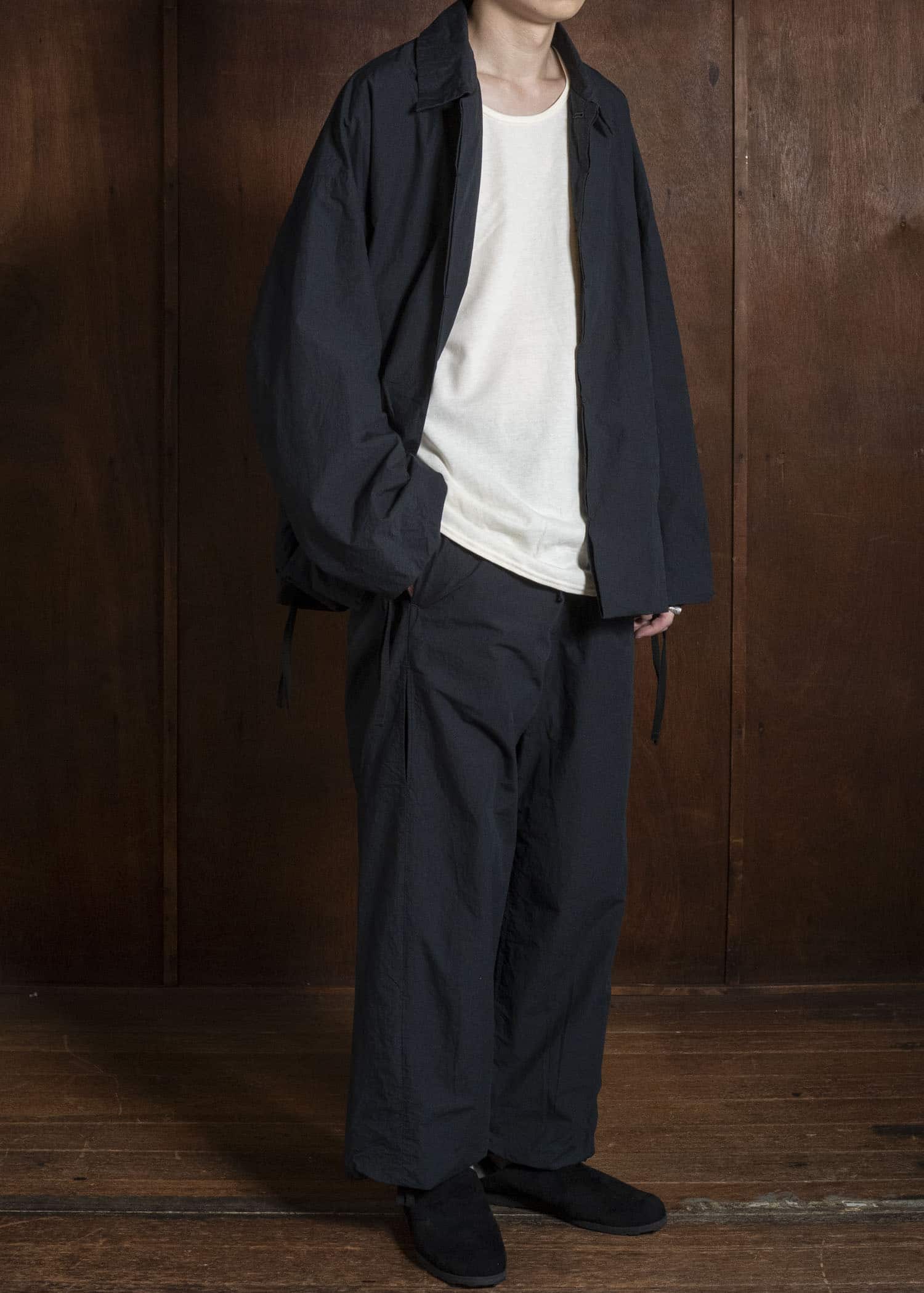 amachi. AY19J-2104 Air Forming Jacket Charcoal Black