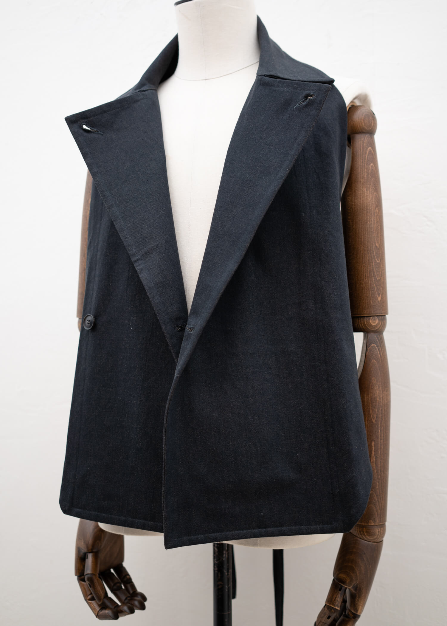 JAN-JAN VAN ESSCHE "GILET#13" SHORT GILET ANTHRACITE FINE COTTON DENIM