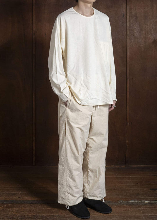 amachi. AY19B-3079 Air Forming Pants Off White