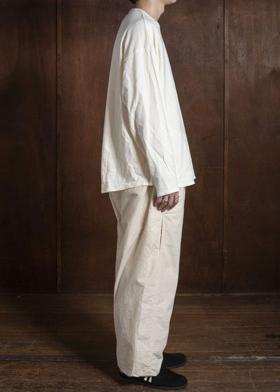 amachi. AY19B-3079 Air Forming Pants Off White