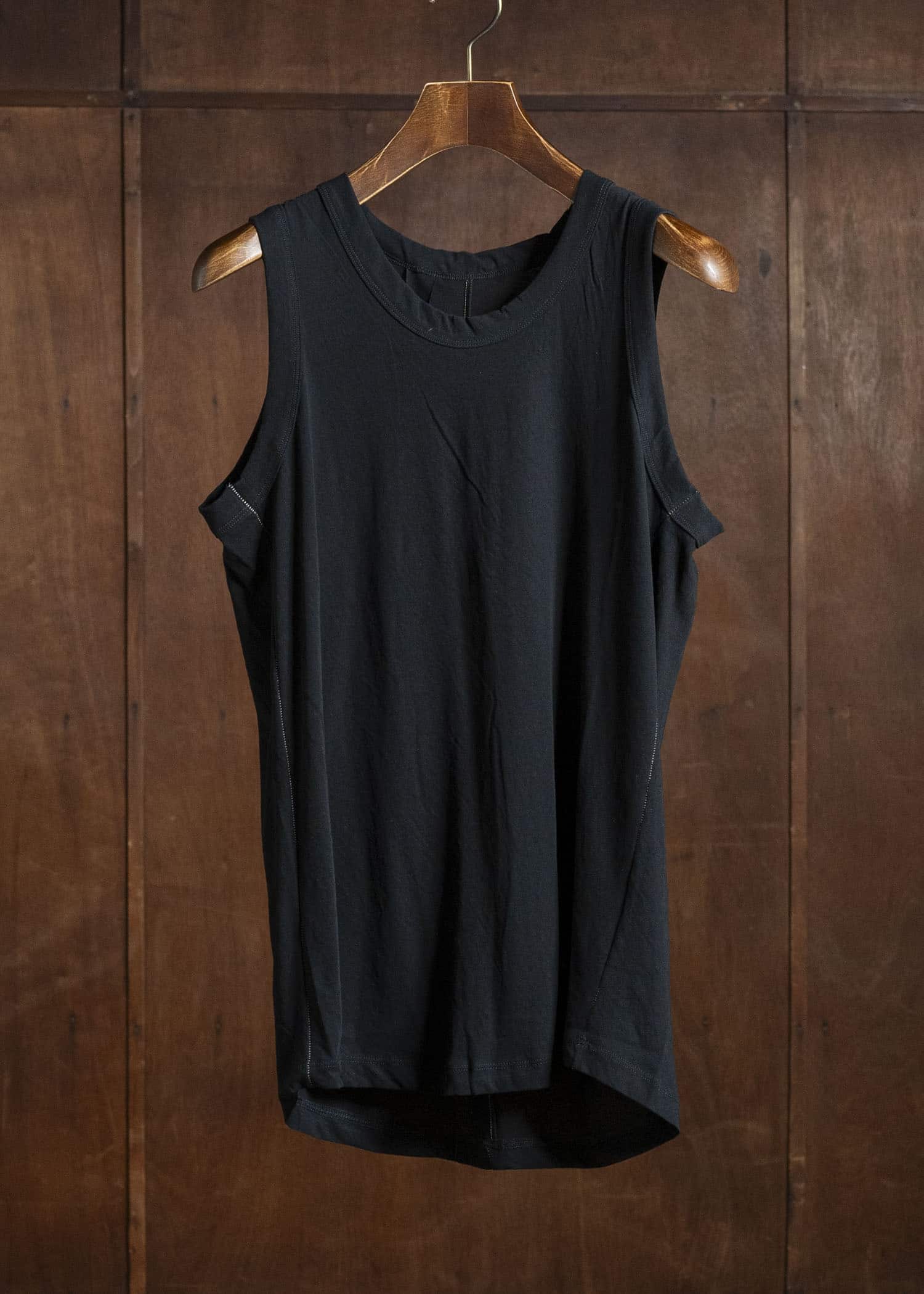 KLASICA SUD BACK SEEM REGULAR FIT TANK TOP BLACK