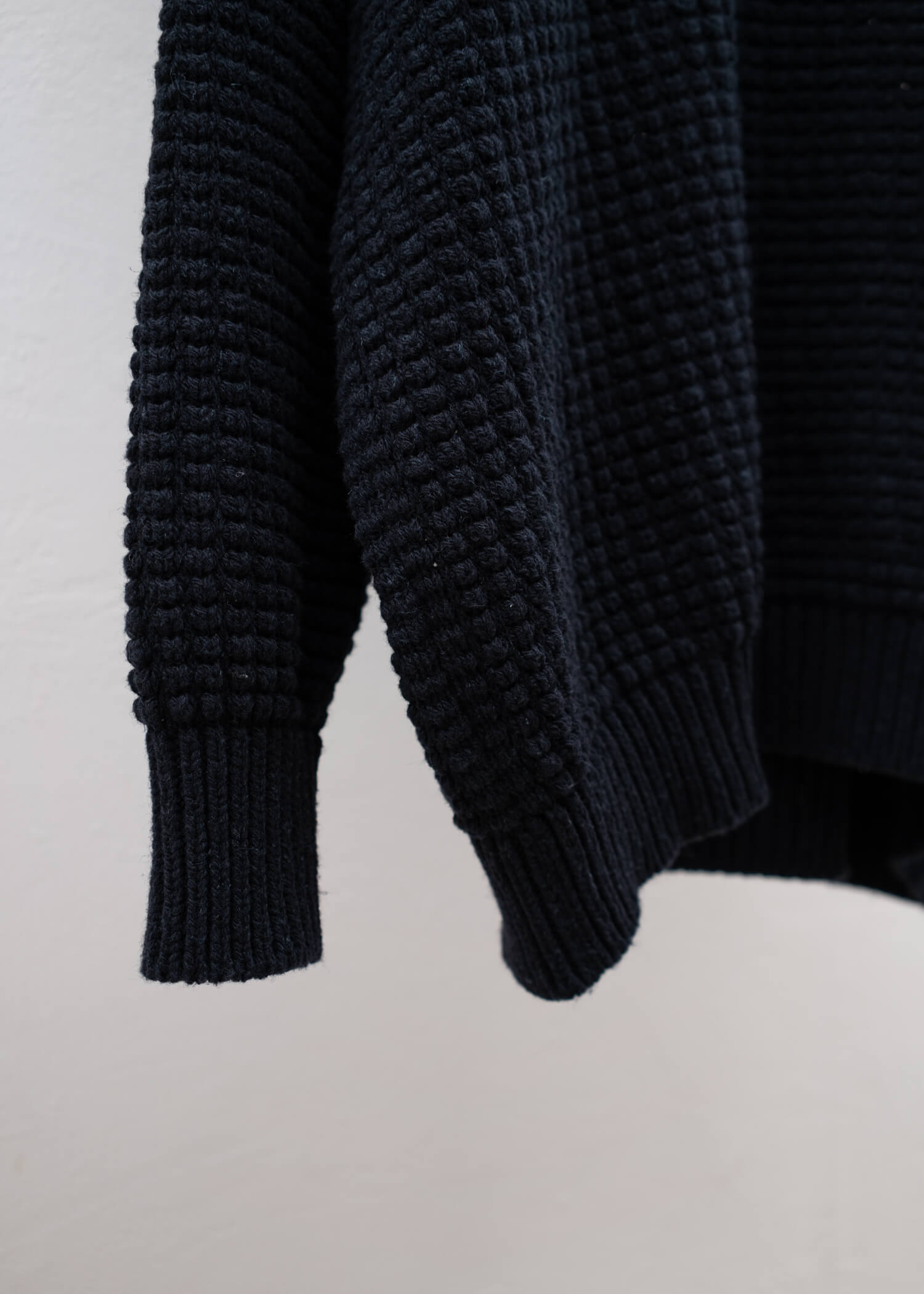 JAN-JAN VAN ESSCHE "KNIT#61" LOOSE FIT HEAVIER WEIGHT TURTLE NECK PITCH BLACK LALIN