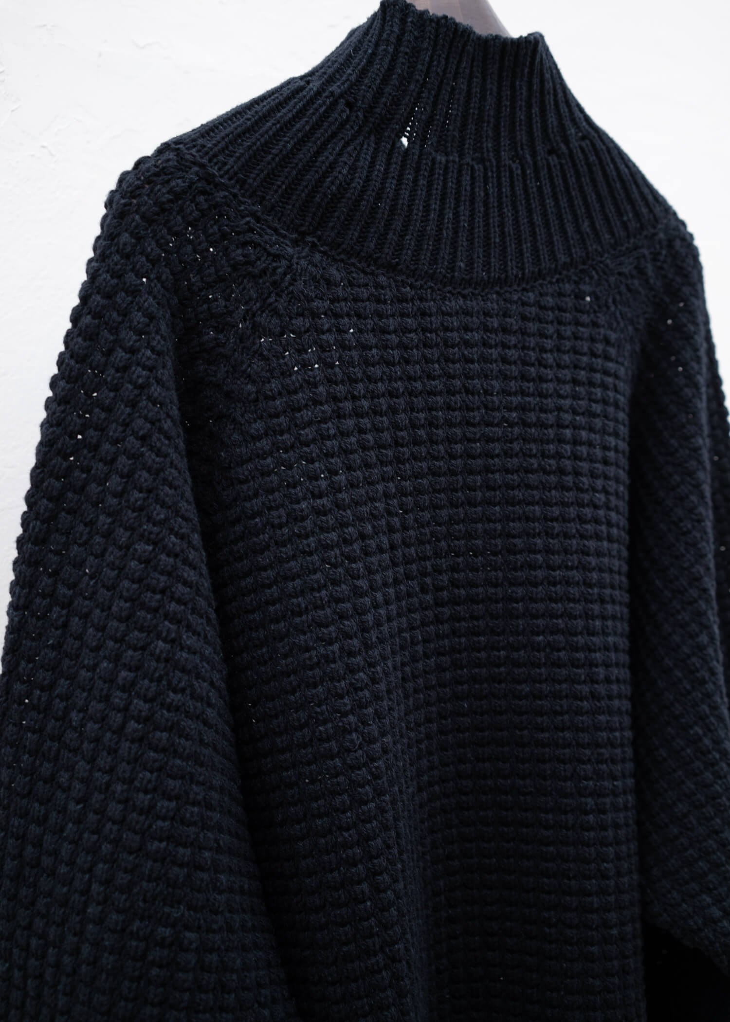 JAN-JAN VAN ESSCHE "KNIT#61" LOOSE FIT HEAVIER WEIGHT TURTLE NECK PITCH BLACK LALIN