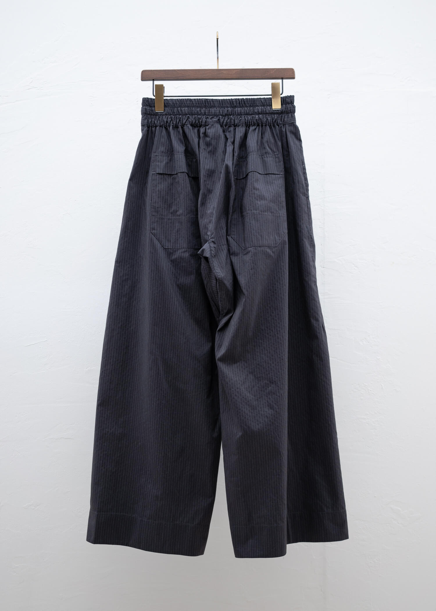 JAN-JAN VAN ESSCHE "TROUSERS#77" LOOSE FIT SINGLE PLEATED TROUSERS ANTHRACITE RIDGED STRIPED SHIRTING