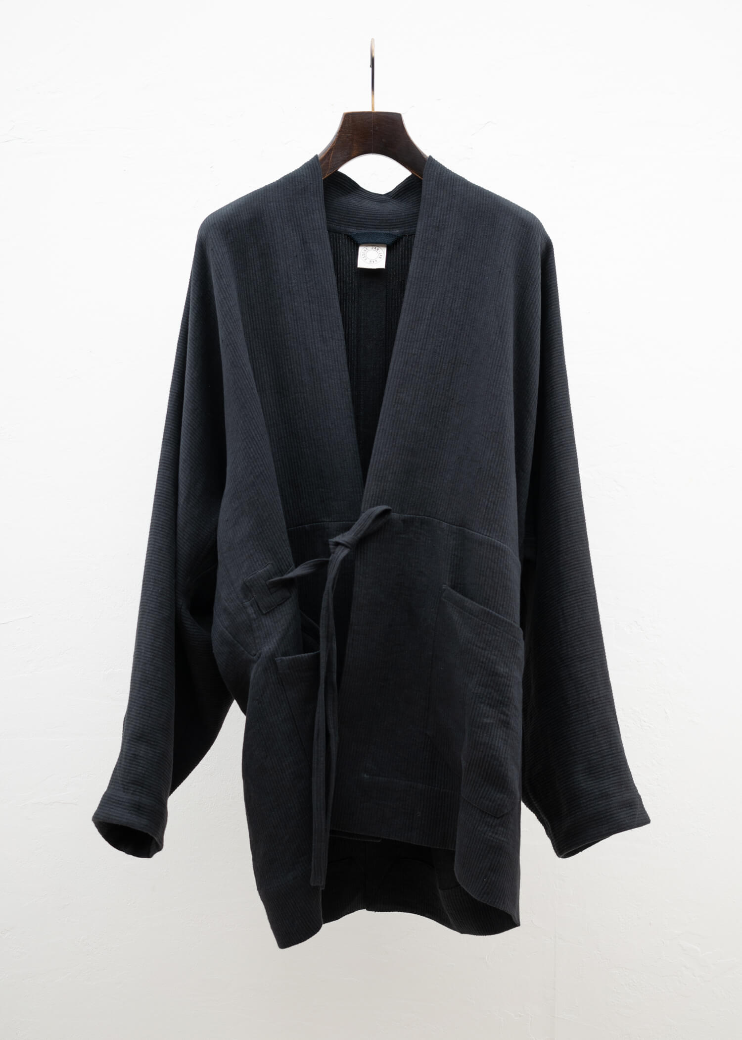 JAN-JAN VAN ESSCHE "KIMONO#9" BLAZER STYLE KIMONO BLACK RIDGED LINEN