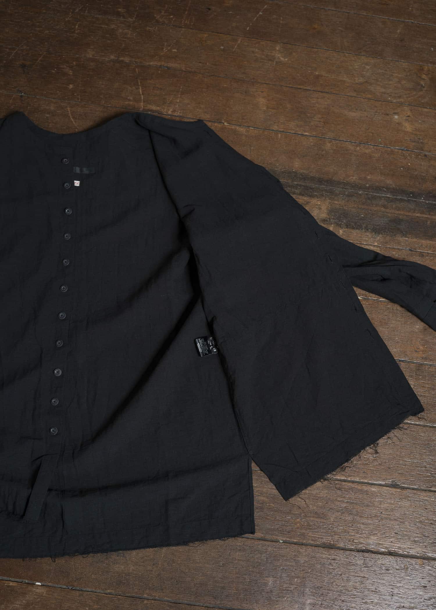 KLASICA SH-044 COLLARLES SPLIT RAGLAN SHIRTS BLACK