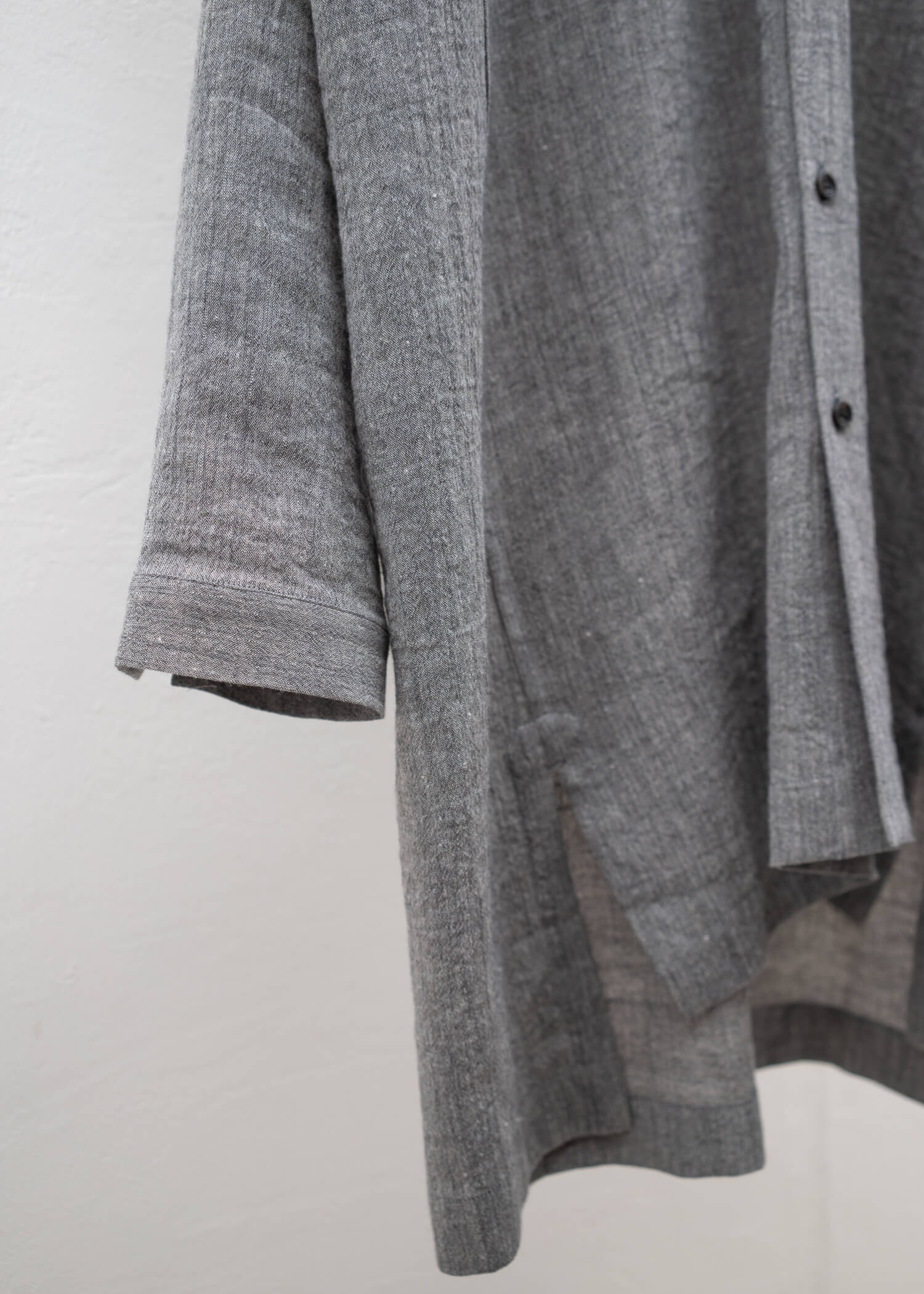 JAN-JAN VAN ESSCHE "SHIRT#91" V-NECK MID LENGTH SHIRT GREY MELE LINEN COTTON WOOL CHAMBRAY