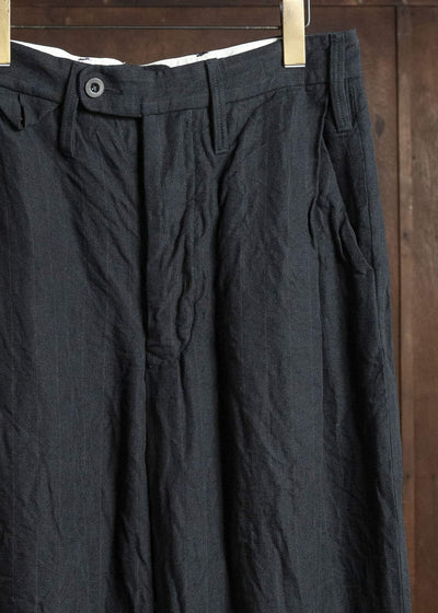 KLASICA LINDBERG Ⅱ- SL SIDE TUCKED WIDE STRAIGHT TROUSERS MID NIGHT