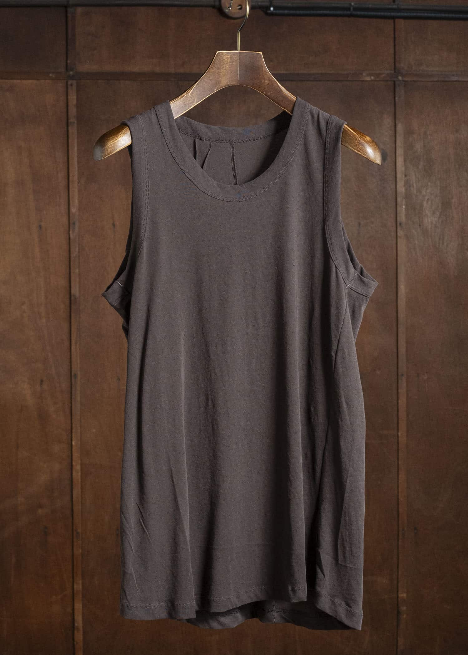 KLASICA SUD BACK SEEM REGULAR FIT TANK TOP BROWN