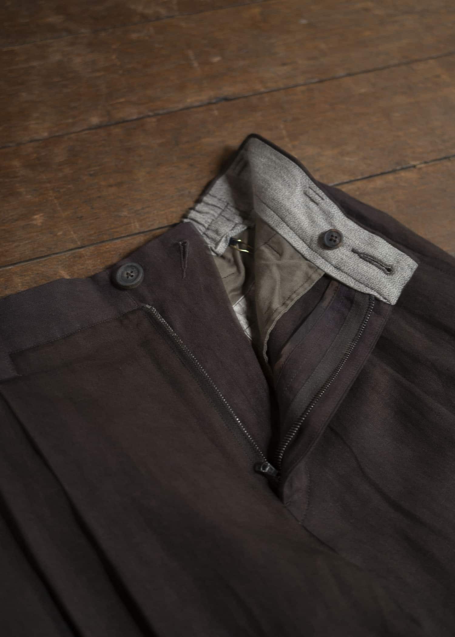 ZIGGY CHEN 0M2510501 Front Pleats Tapered Trousers PURPLE BROWN