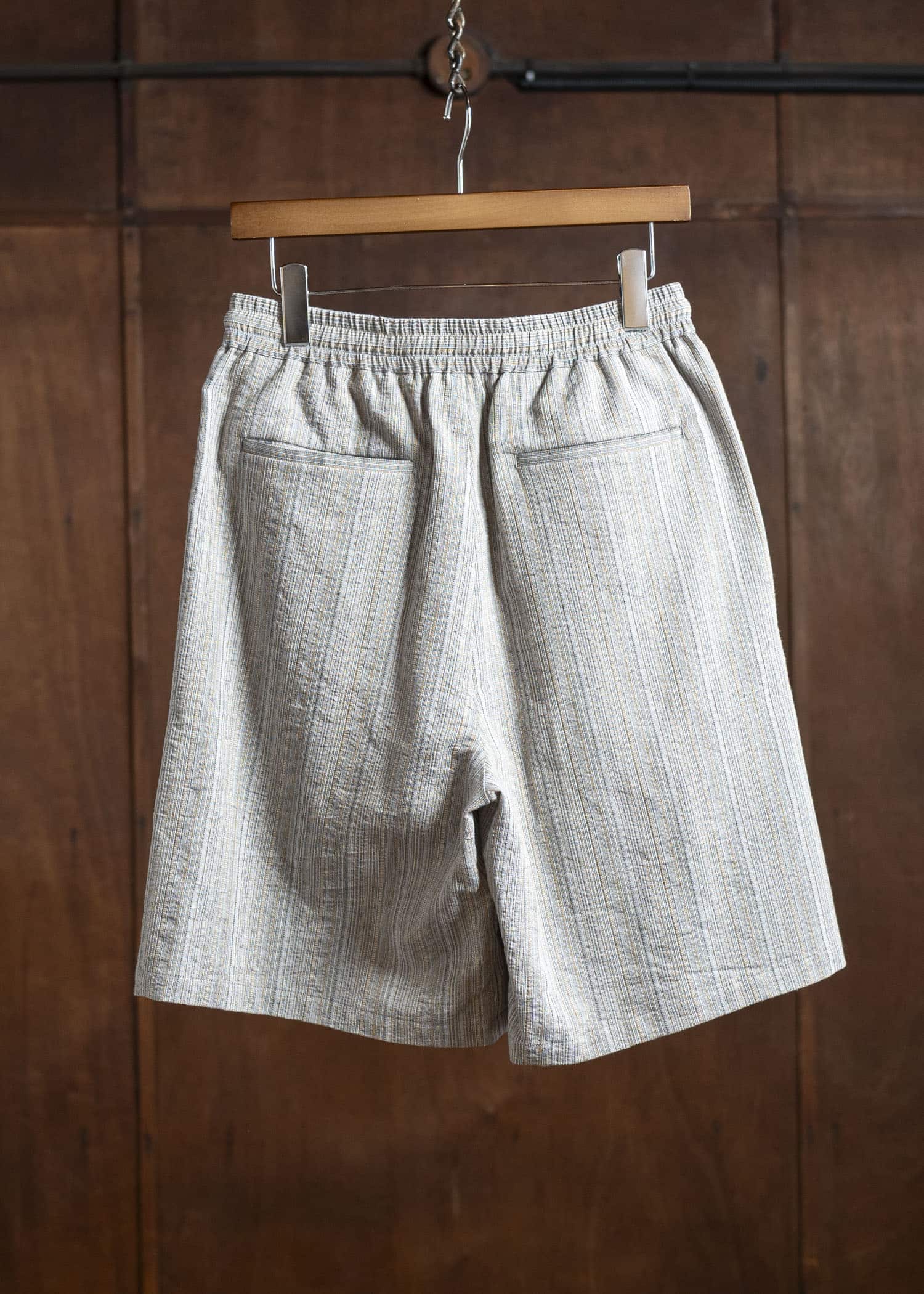 amachi. Phenomena Stripe Shorts AY16-24 Gray Beige