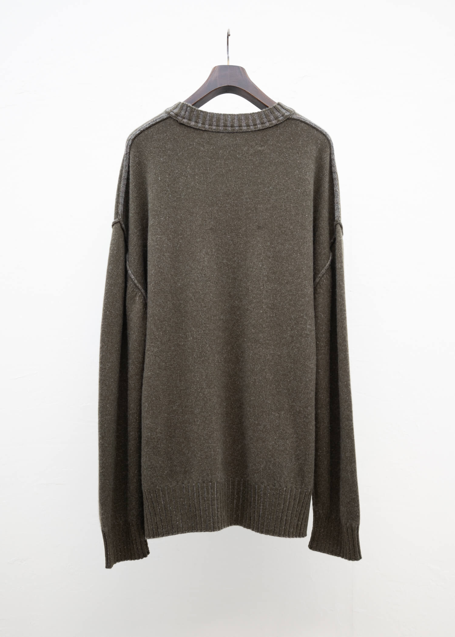 ZIGGY CHEN CREWNECK CASHMERE SWEATER