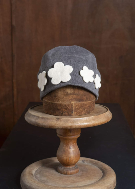 SCHA #2-7 FLOWERS-W HAT：medium grey FLOWERS：ecru ART#1717