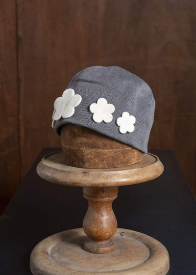 SCHA #2-7 FLOWERS-W HAT：medium grey FLOWERS：ecru ART#1717