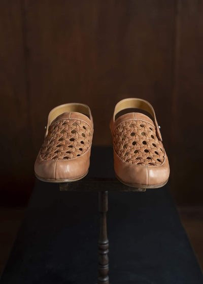 PETROSOLAUM 81139-PO04 cage sandal CAMEL