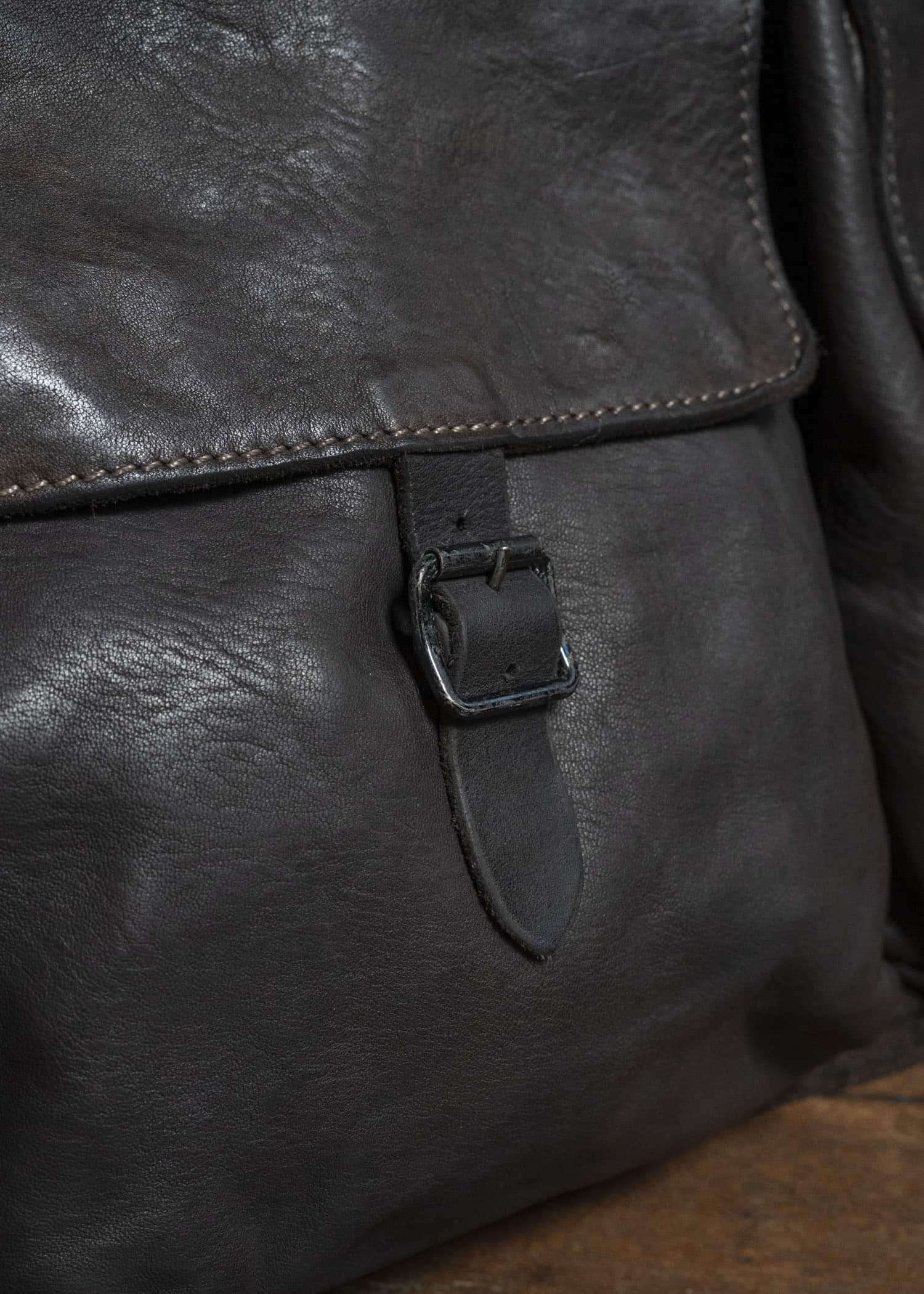 GUIDI T16 TRAVEL BAG HORSE FULL GRAIN AND REVERSE CV183T