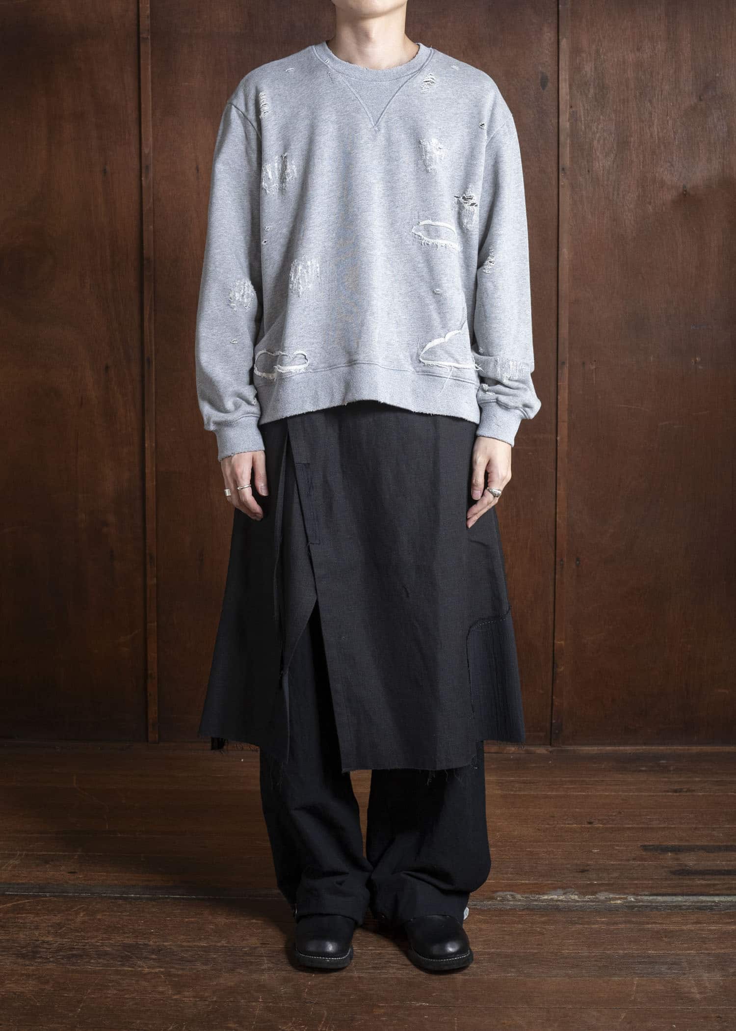 Professor.E DOUBLE V DESTROYED SWEATER GRAY 25FW-PE-TTL-01