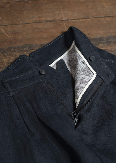 Professor.E PLEATED SHORTS 25SS-PE-TRS-03-BLACK