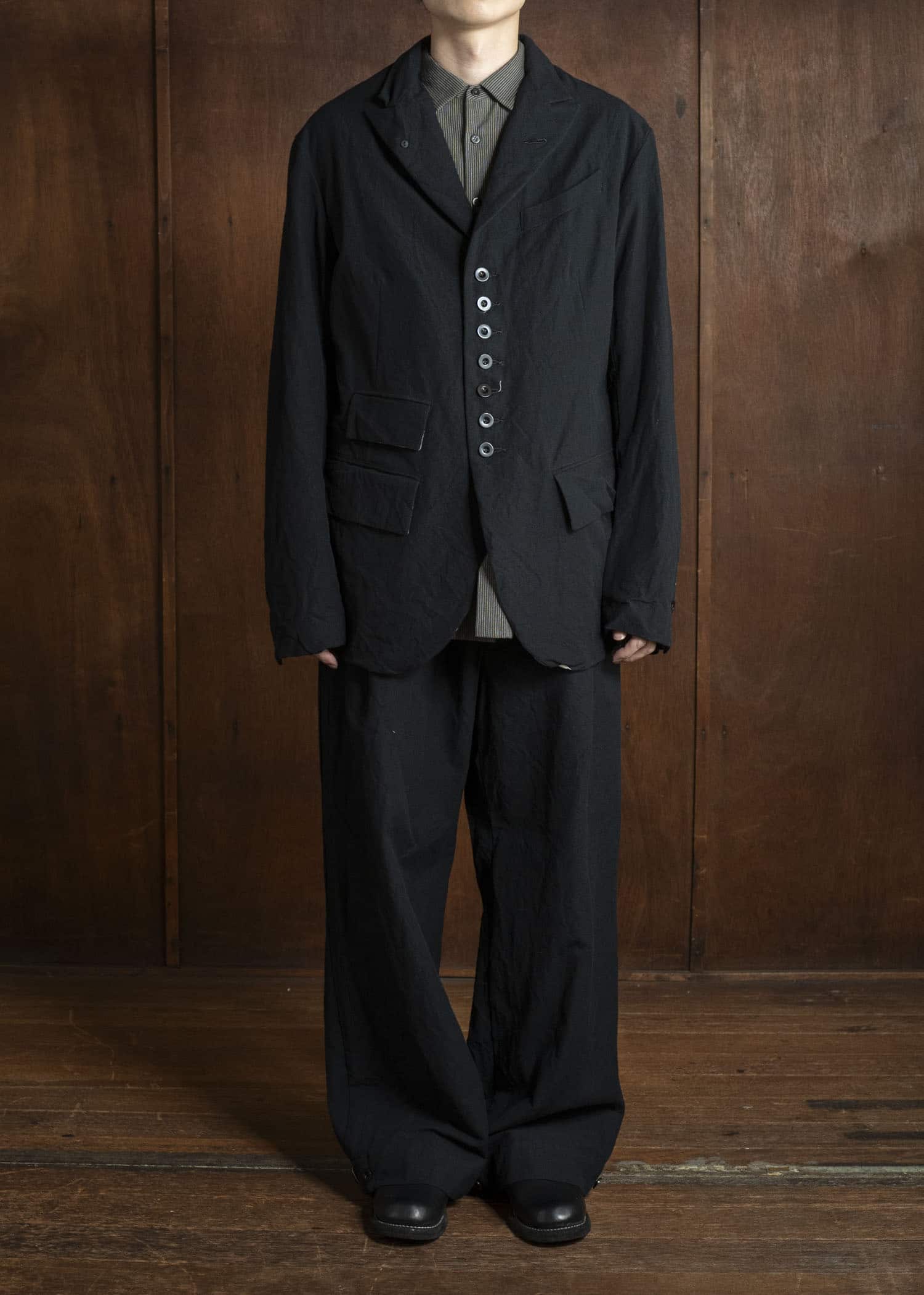 KLASICA 25F-TRS-B13 LINDBERG II - ax Side Tucked Wide Straight Trousers COAL BLACK