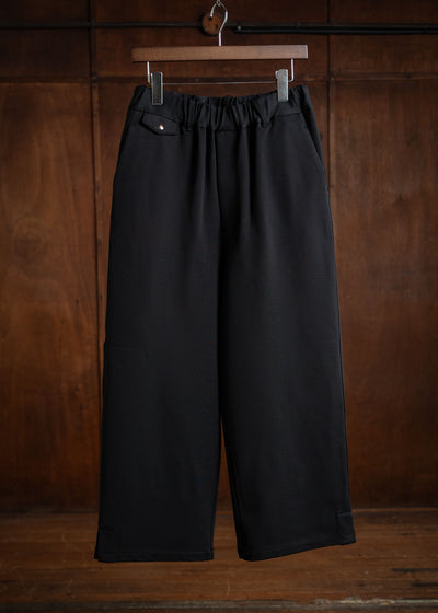 Edwina Horl HOSE DIE POESIE DES STOFFWECHSELS black