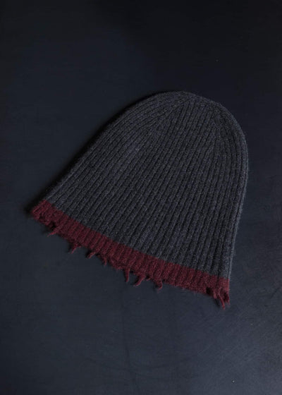 UMA WANG UK0051 SOFT HAT uw894 - dark grey/red