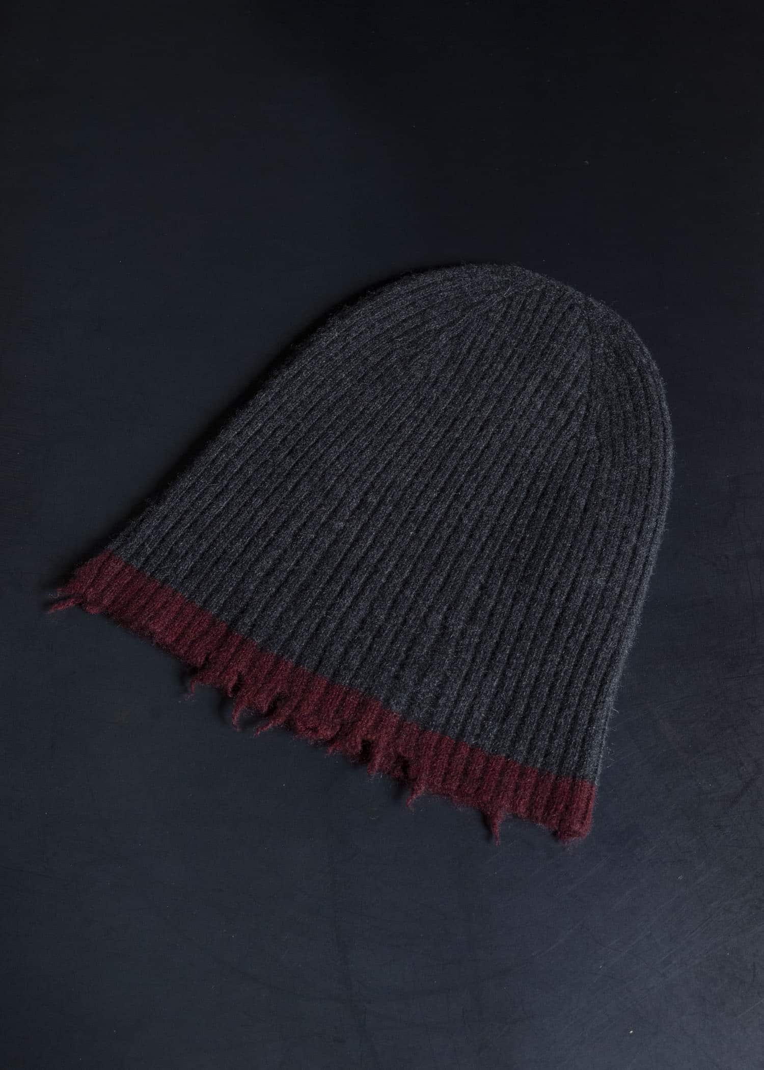 UMA WANG UK0051 SOFT HAT uw894 - dark grey/red