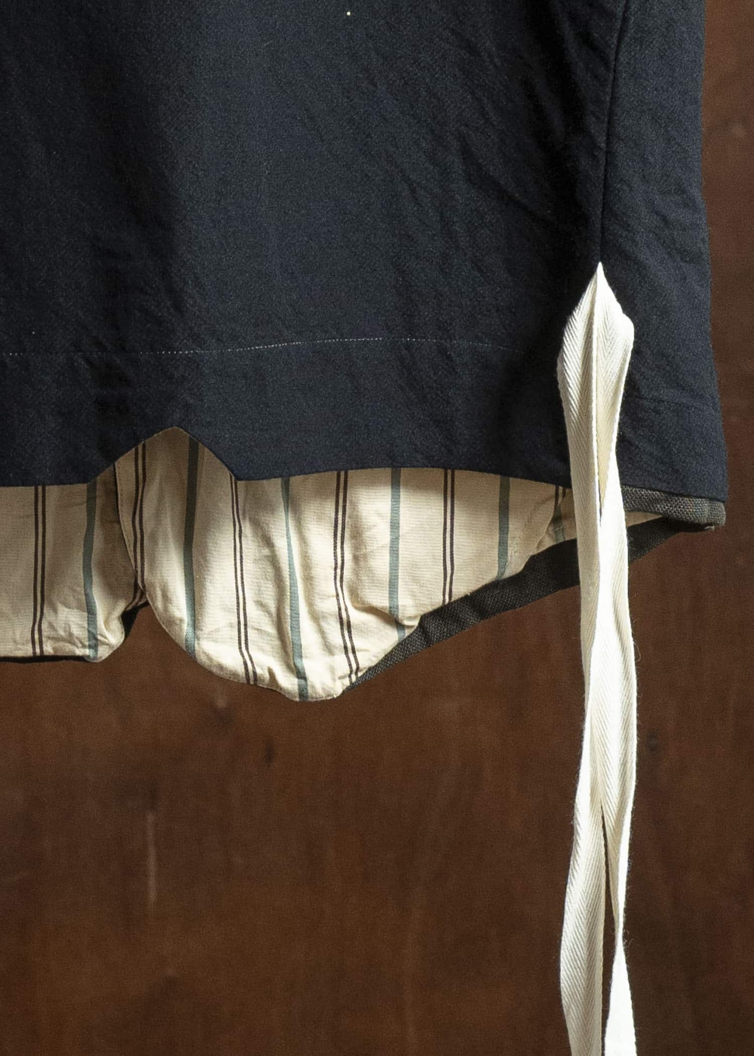 KLASICA 25F-GLT-B12 JEUNET - ax Square Shaped Loose Vest COAL BLACK