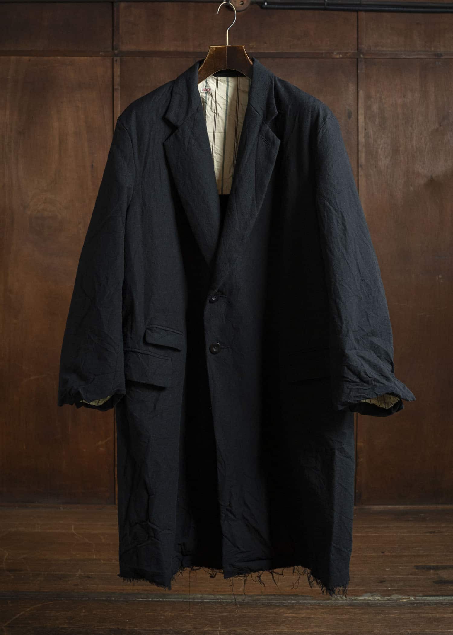 KLASICA 25F-CCT-B09 'THE DAY''-ax ''Wide Shoulder Solid Chester Coat'' COAL BLACK
