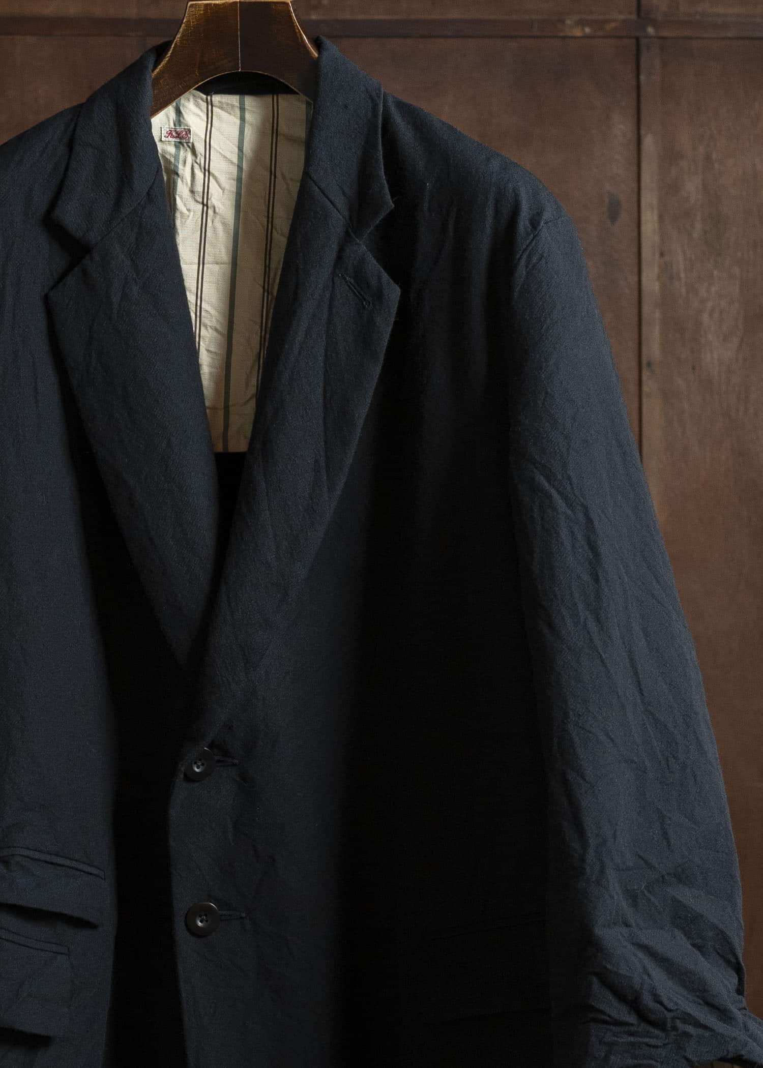 KLASICA 25F-CCT-B09 'THE DAY''-ax ''Wide Shoulder Solid Chester Coat'' COAL BLACK