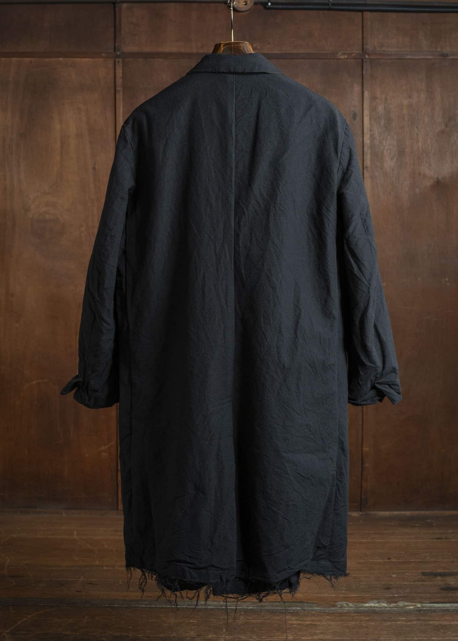 KLASICA 25F-CCT-B09 'THE DAY''-ax ''Wide Shoulder Solid Chester Coat'' COAL BLACK