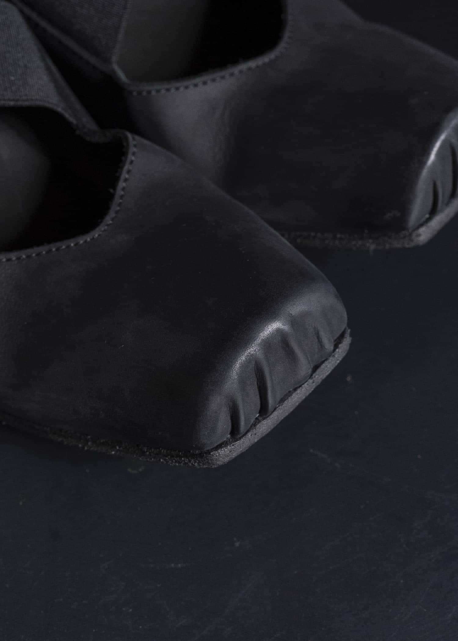 UMA WANG US9106 HIGH BALLET SHOES uw097 - black/red