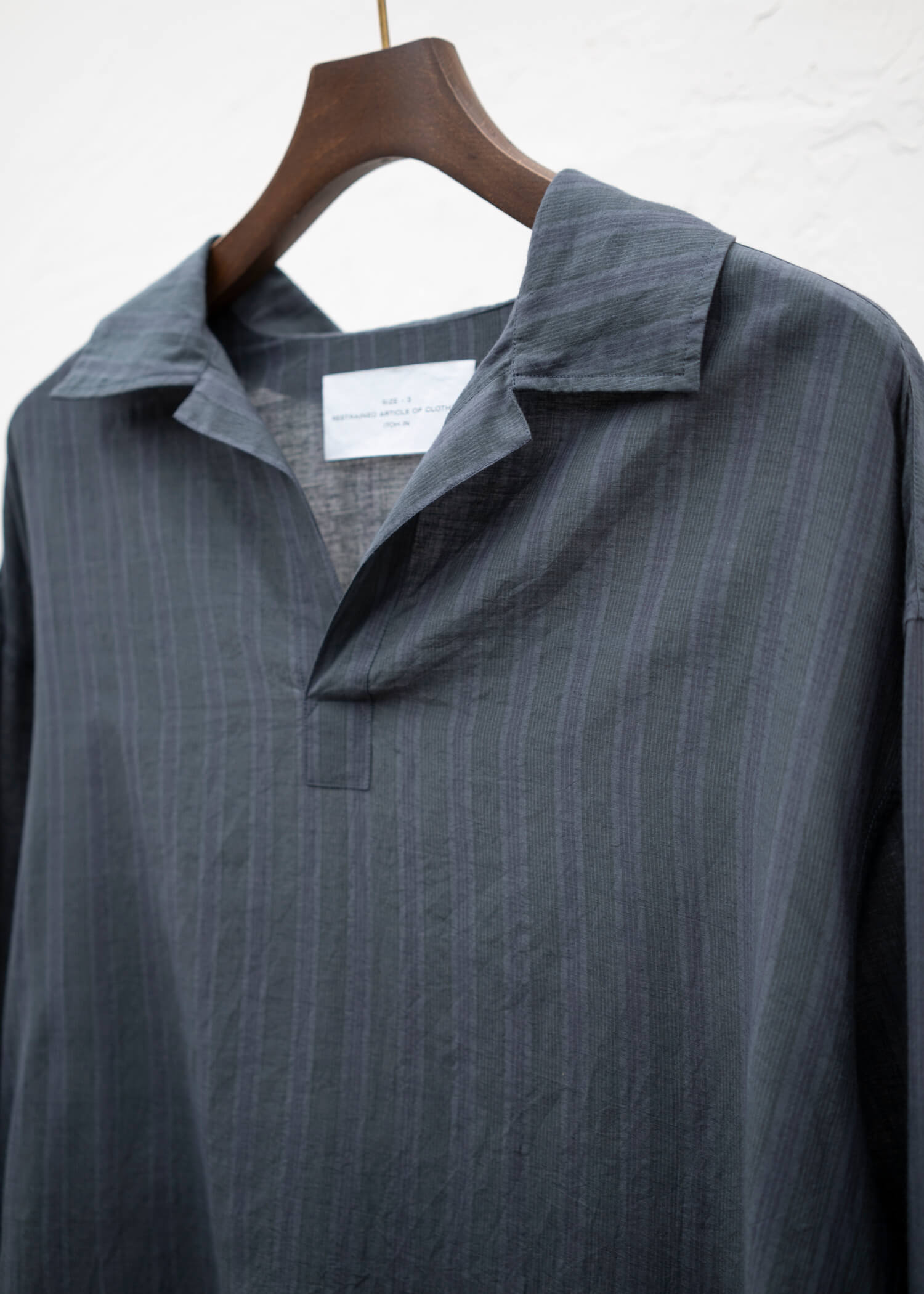 ITOH TUCK SLEEVE SHIRT