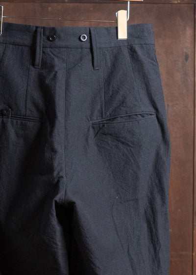 KLASICA 25F-TRS-B13 LINDBERG II - ax Side Tucked Wide Straight Trousers COAL BLACK