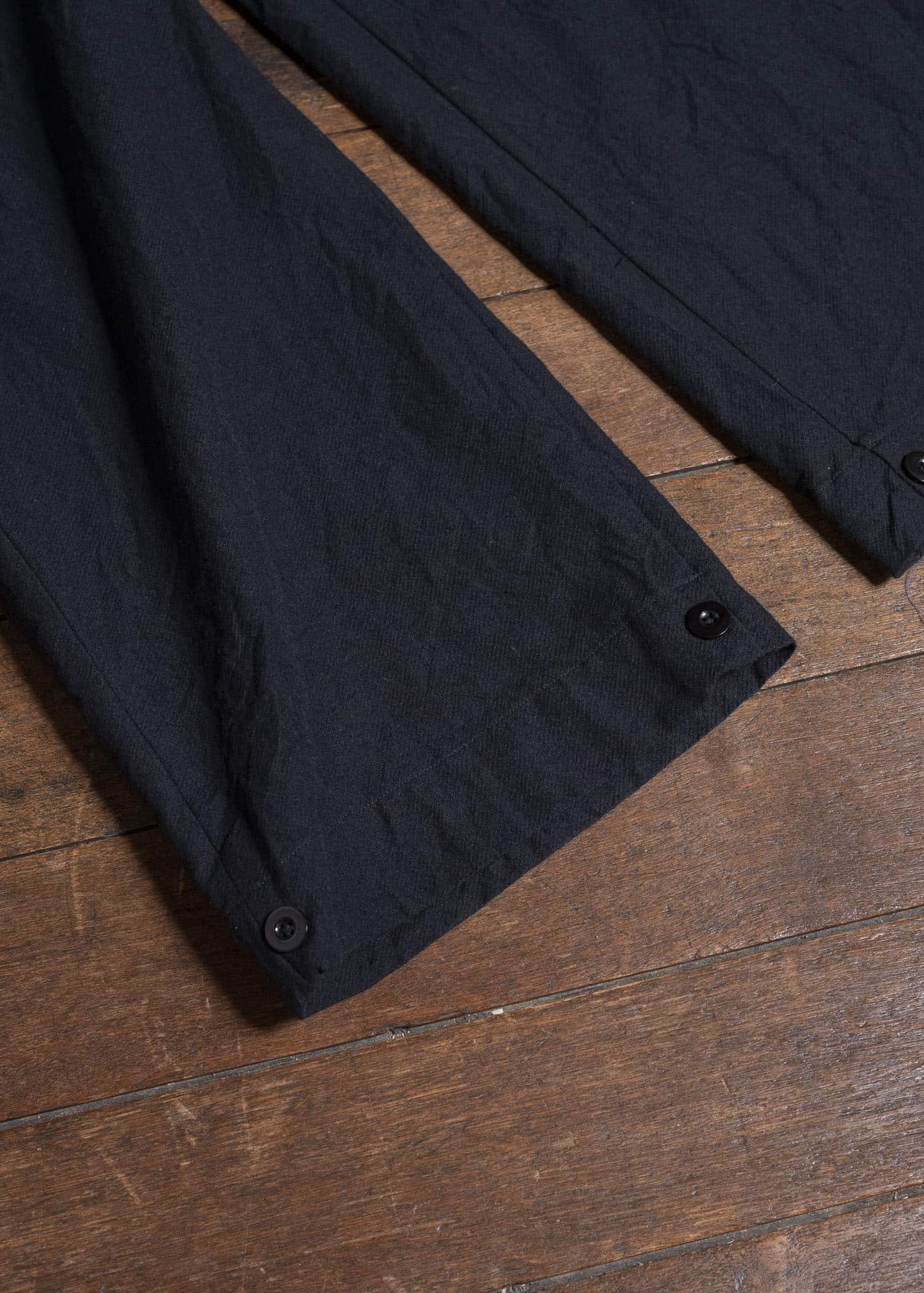 KLASICA 25F-TRS-B13 LINDBERG II - ax Side Tucked Wide Straight Trousers COAL BLACK