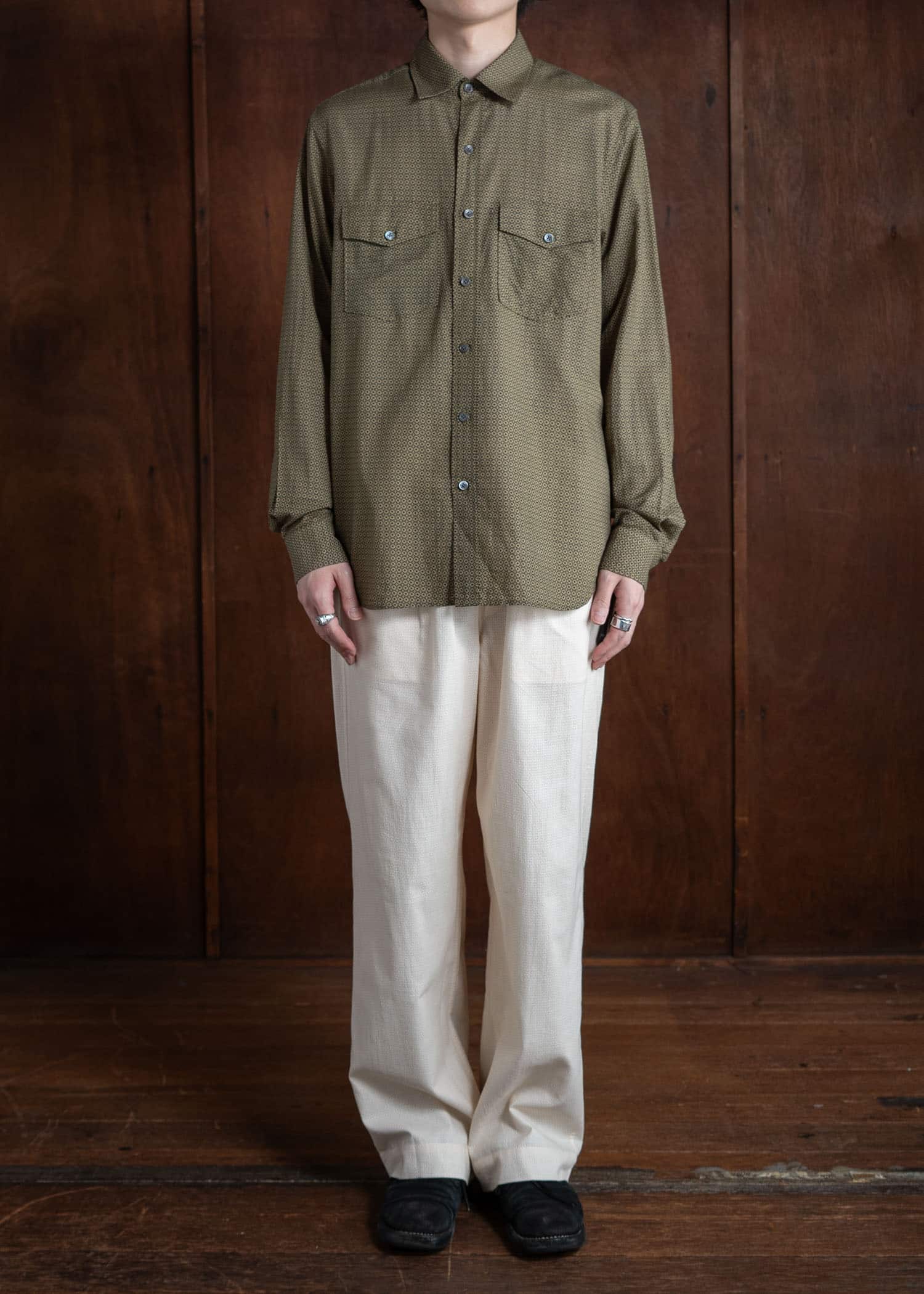 ITOH Dot Print Classic Shirt Khaki