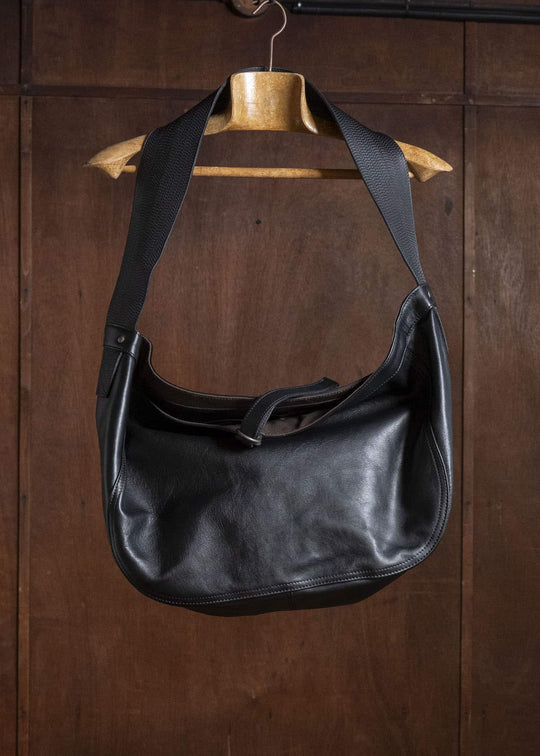 Taiga Takahashi Lot.004-Cf-Black Newsboy Bag Calf Leather Black