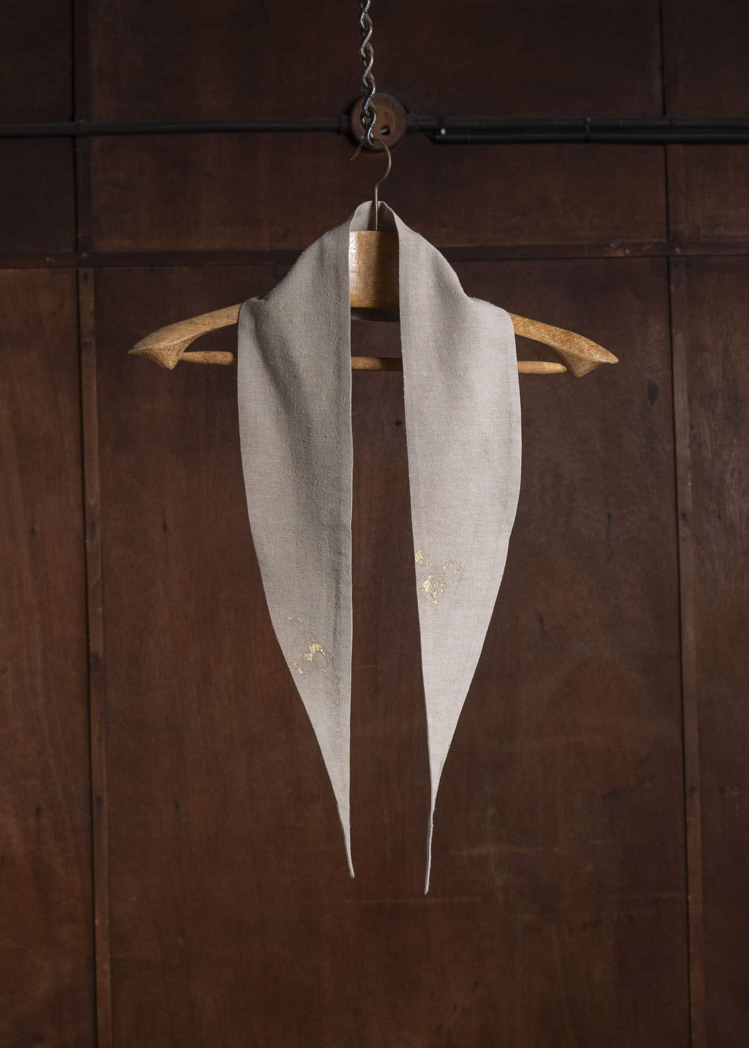 ZIGGY CHEN 0M2615006 MEDIUM GOLD LEAF HANDKERCHIEF 81