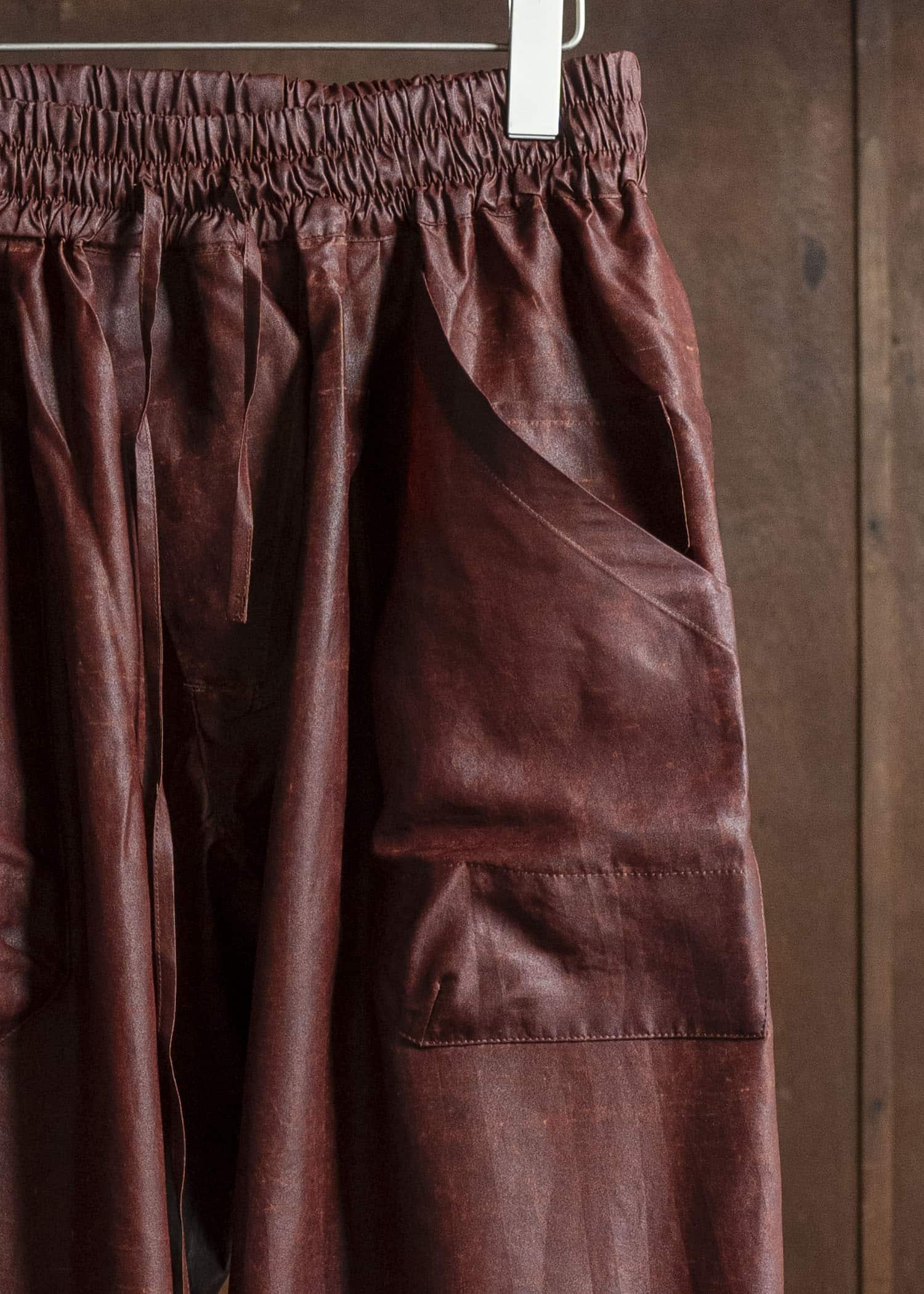 JAN-JAN VAN ESSCHE TROUSERS#88 LOOSE FIT, SINGLE PLEATED TROUSERS Shuliang Silk Padded Oxblood