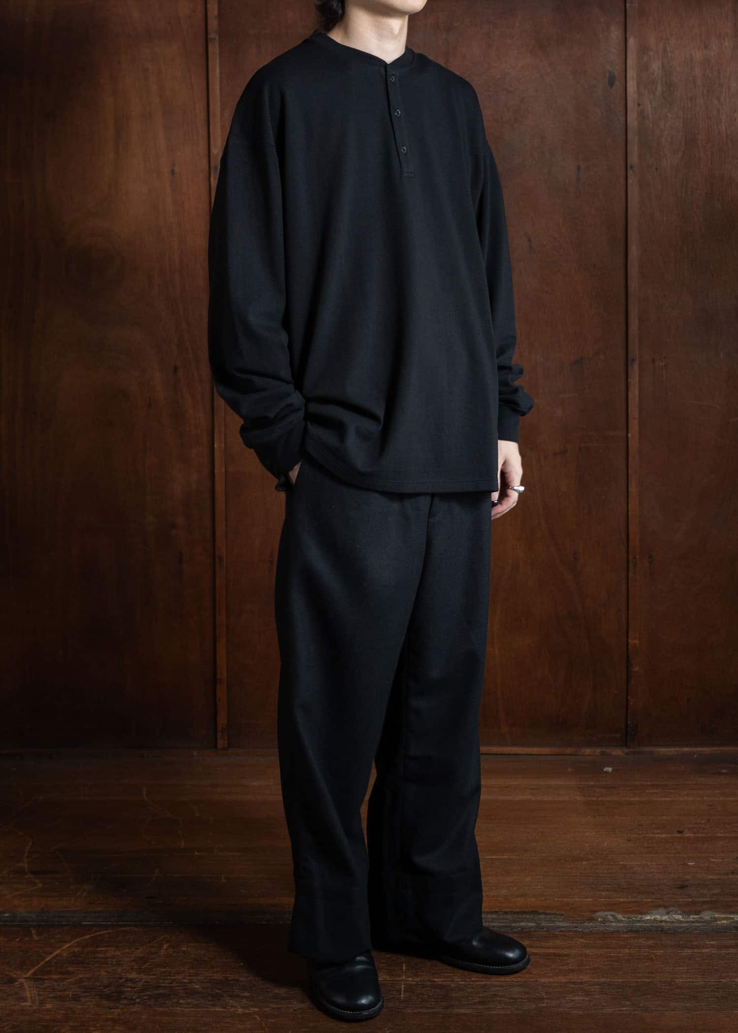 YOKO SAKAMOTO Tsuriami L/S Henley Neck Black YS-24AW-114-Black