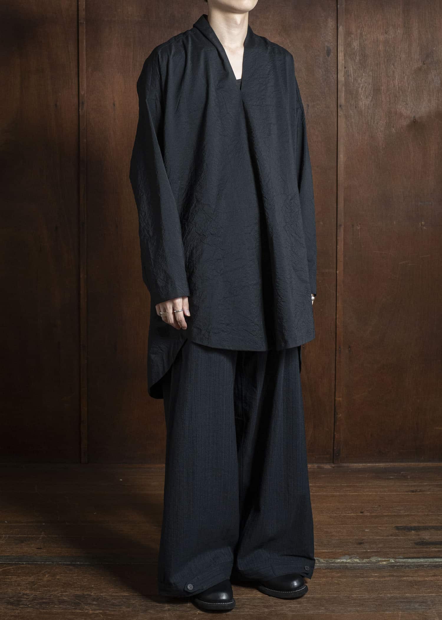 JAN-JAN VAN ESSCHE TUNIC#42 KIMONO COLLAR LOOSE FIT TUNIC Wool Silk Cloth Deep Black