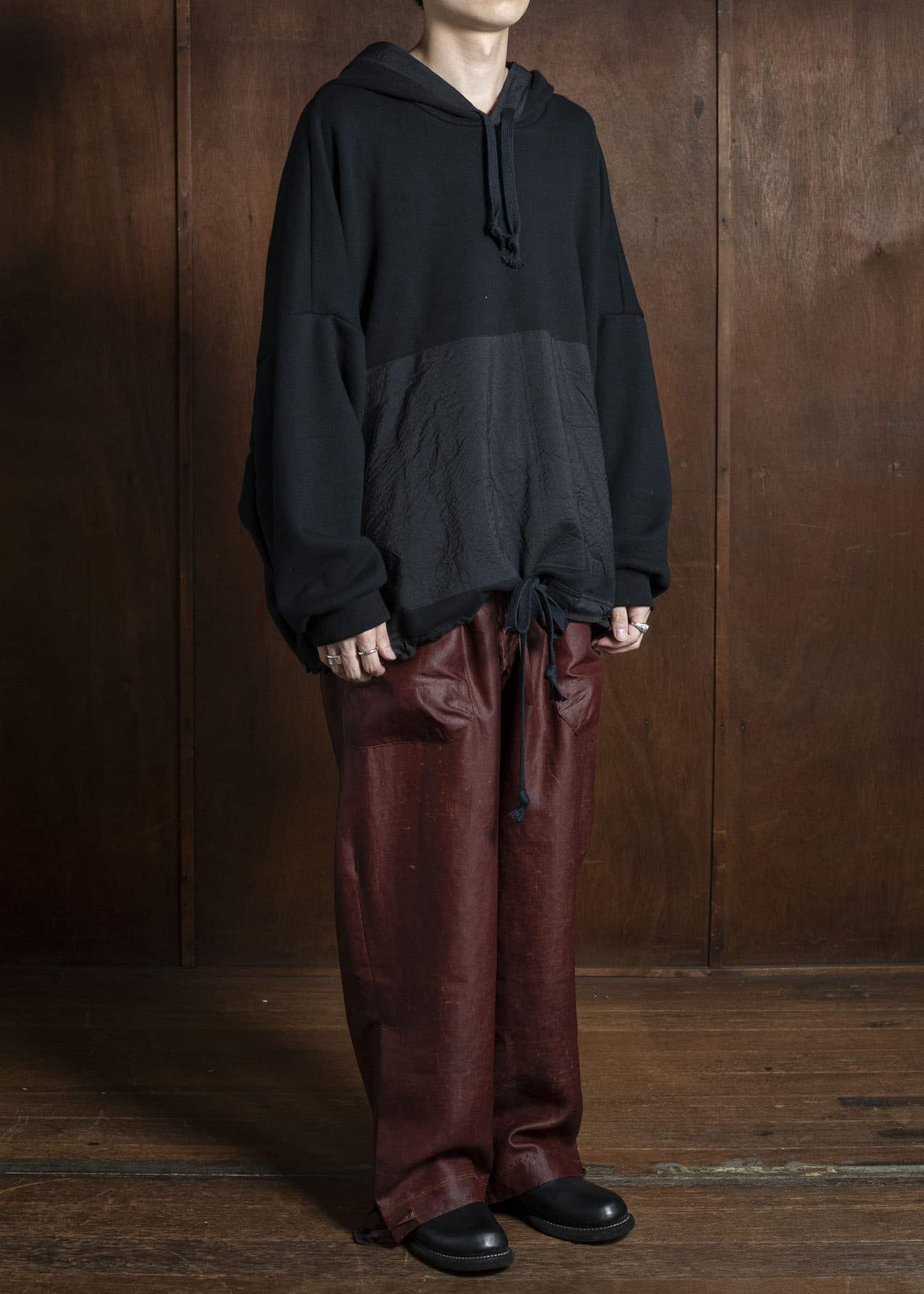 JAN-JAN VAN ESSCHE TROUSERS#88 LOOSE FIT, SINGLE PLEATED TROUSERS Shuliang Silk Padded Oxblood