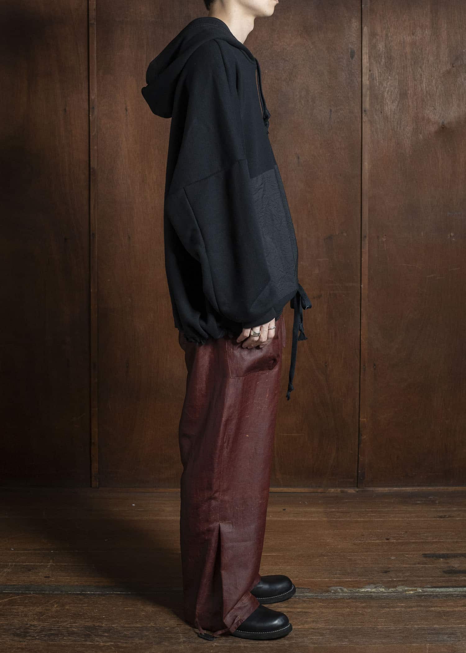 JAN-JAN VAN ESSCHE TROUSERS#88 LOOSE FIT, SINGLE PLEATED TROUSERS Shuliang Silk Padded Oxblood