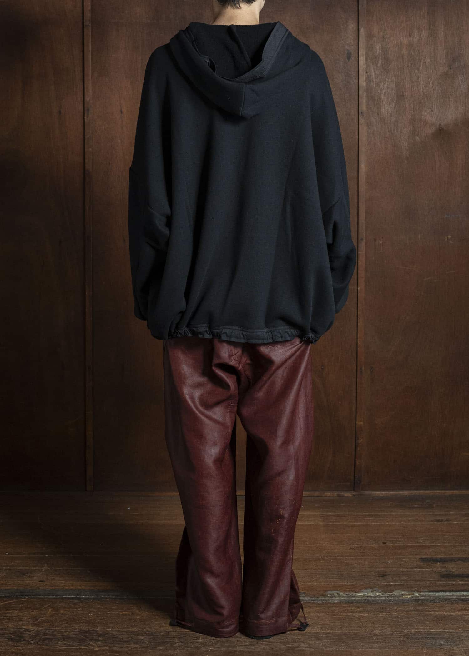 JAN-JAN VAN ESSCHE TROUSERS#88 LOOSE FIT, SINGLE PLEATED TROUSERS Shuliang Silk Padded Oxblood