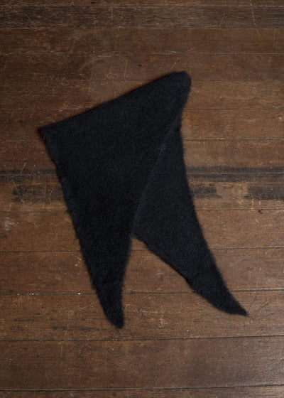 UMA WANG UK0060 TRIANGLE SCARF uw900 - black