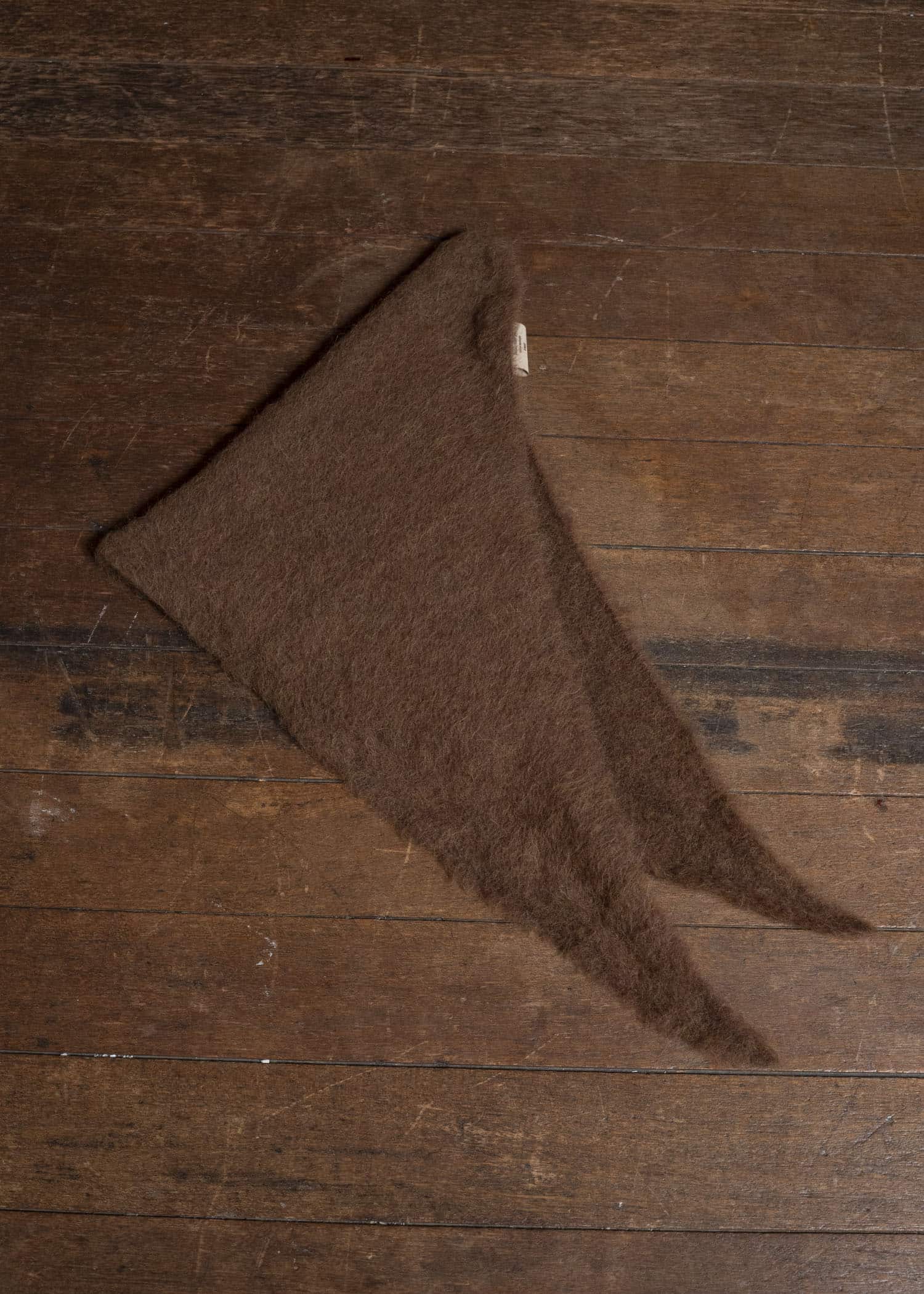 UMA WANG UK0060 TRIANGLE SCARF uw240 - mustard