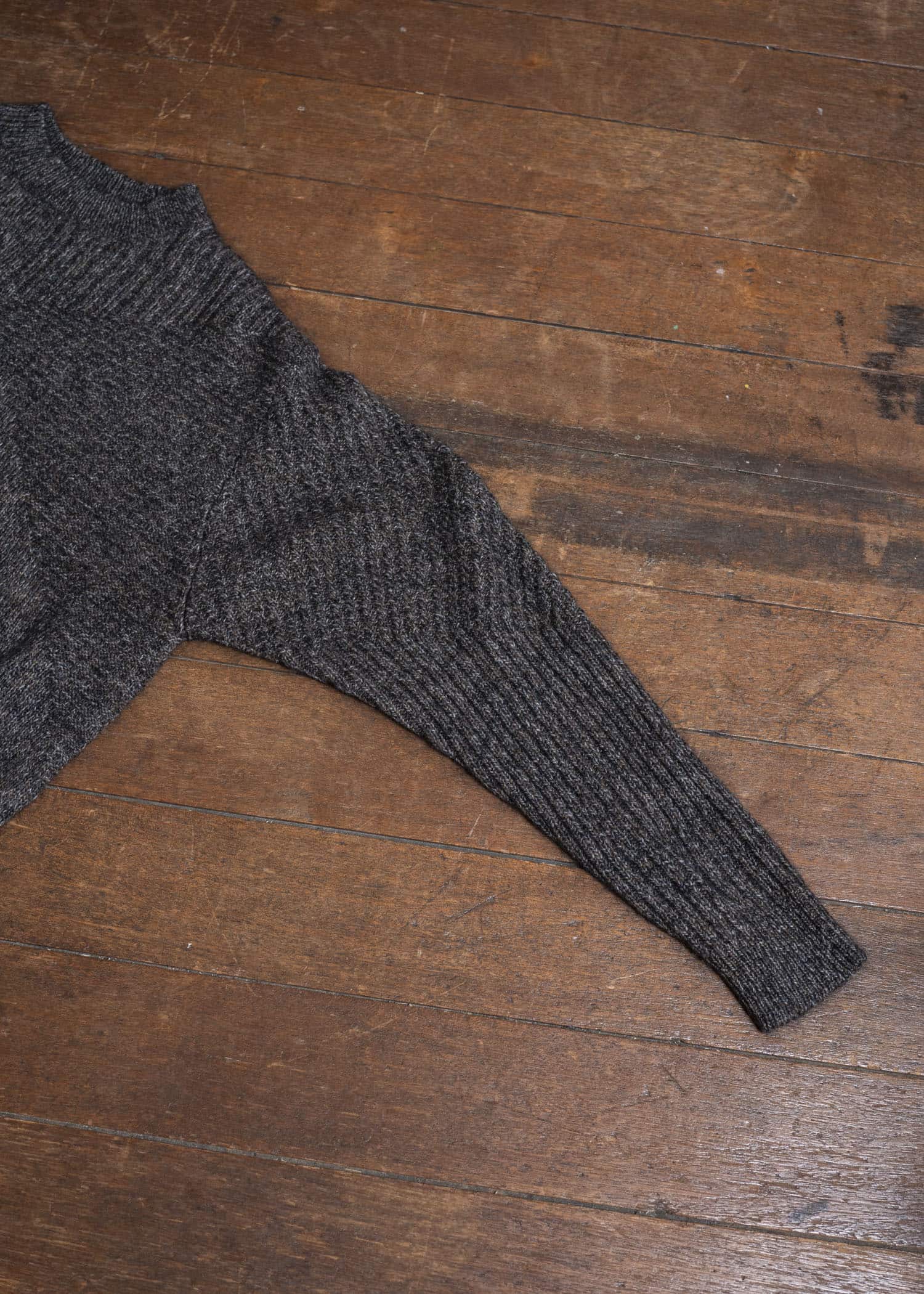 amachi. Wood Flame Knit AY17K-4080 Mix Gray