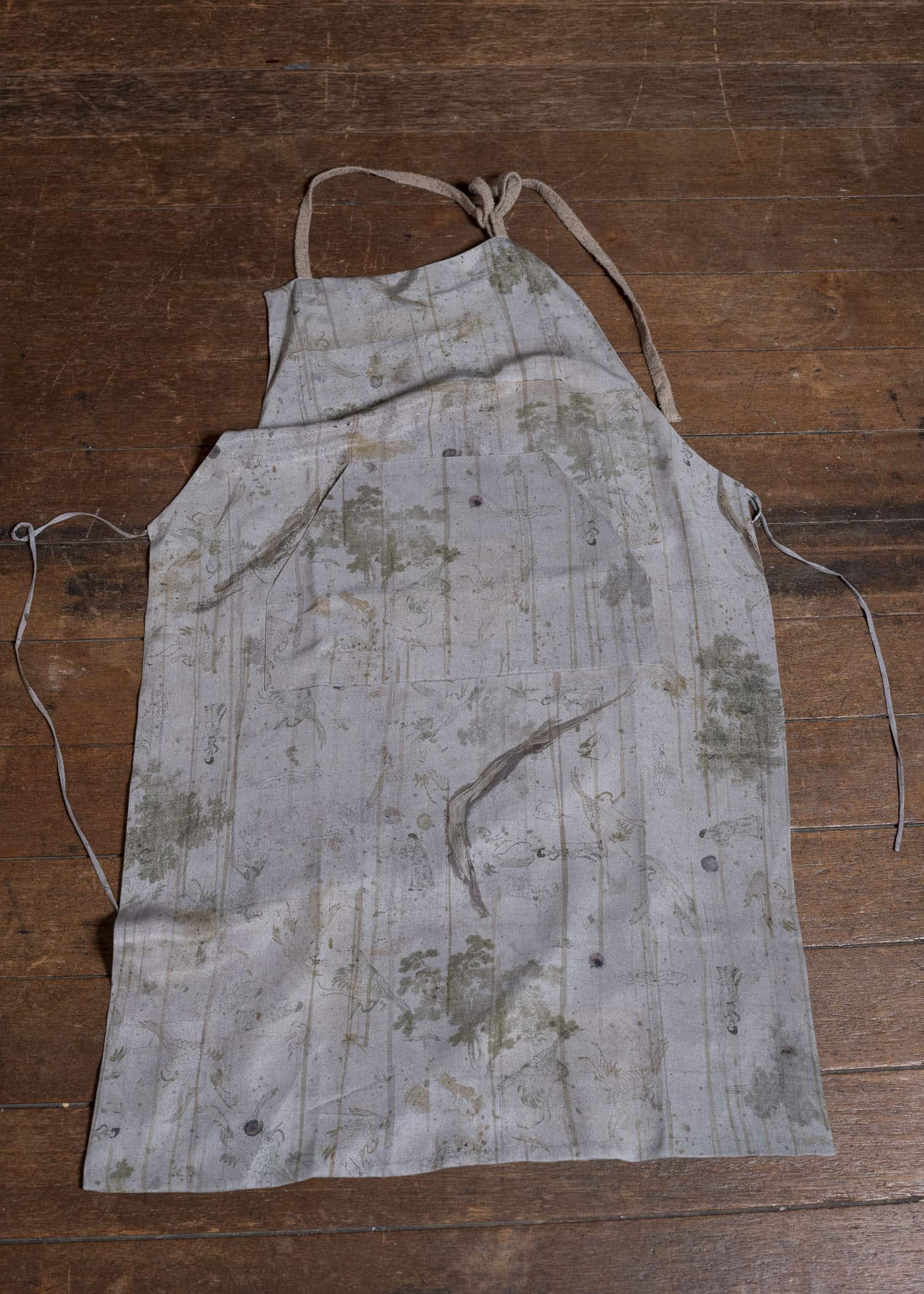 ZIGGY CHEN 0M2610303 LONG SILK APRON 52