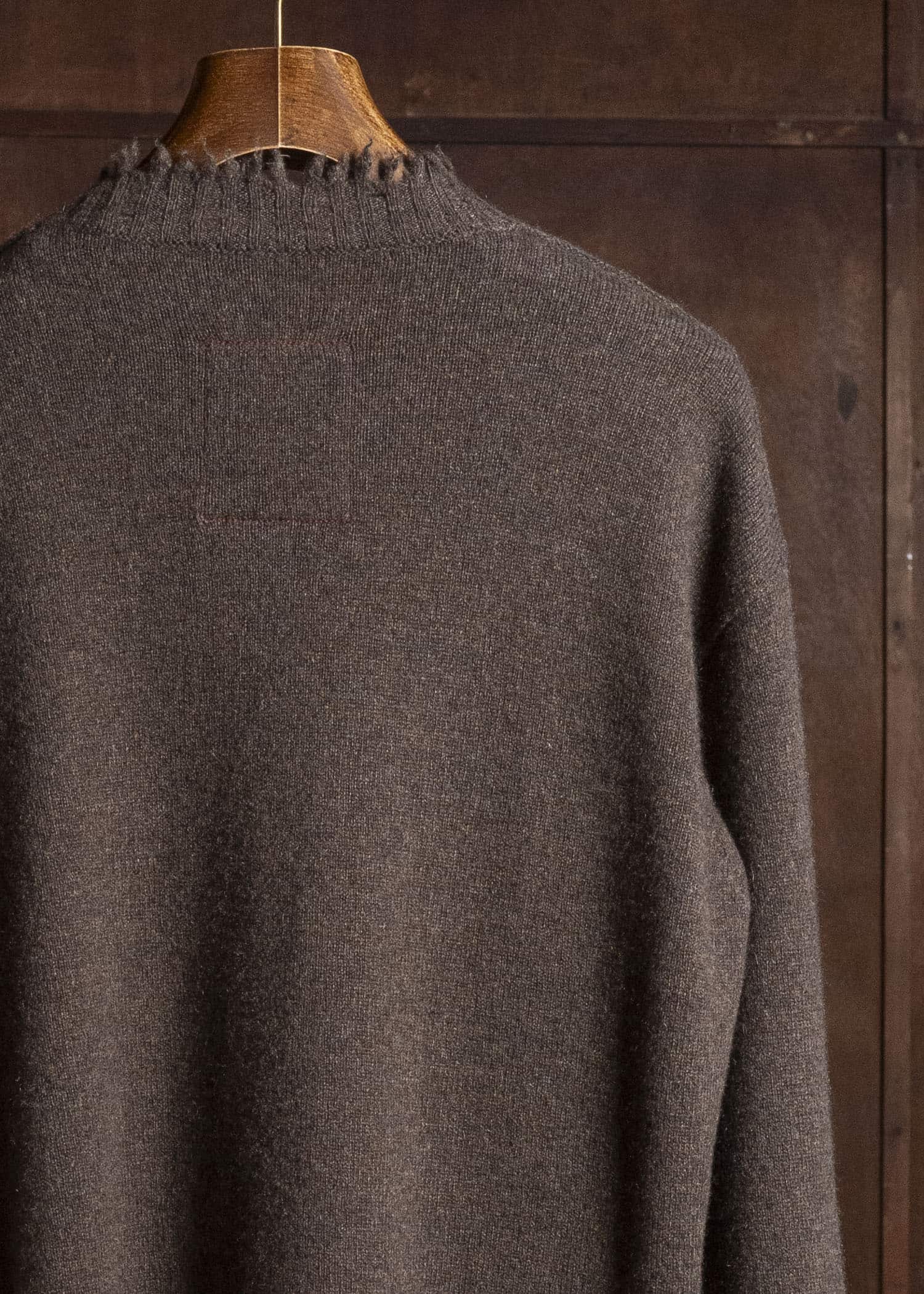 UMA WANG UK7555 ROUND NECK TOP uw600 - brown