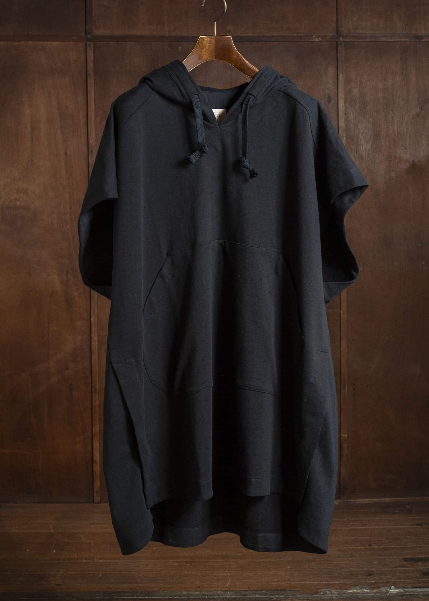 JAN-JAN VAN ESSCHE SWEAT#69 SLEEVELESS HOODIE WITH SIDE SPLITS & POUCH POCKET Org. Co Li Sweat | Summer